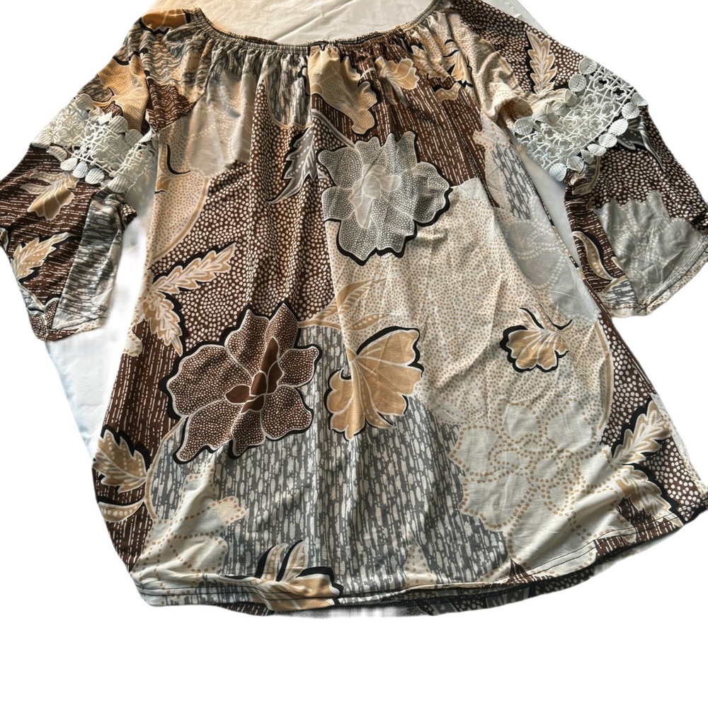 Win Win Pinwheel-Sleeve Tunic